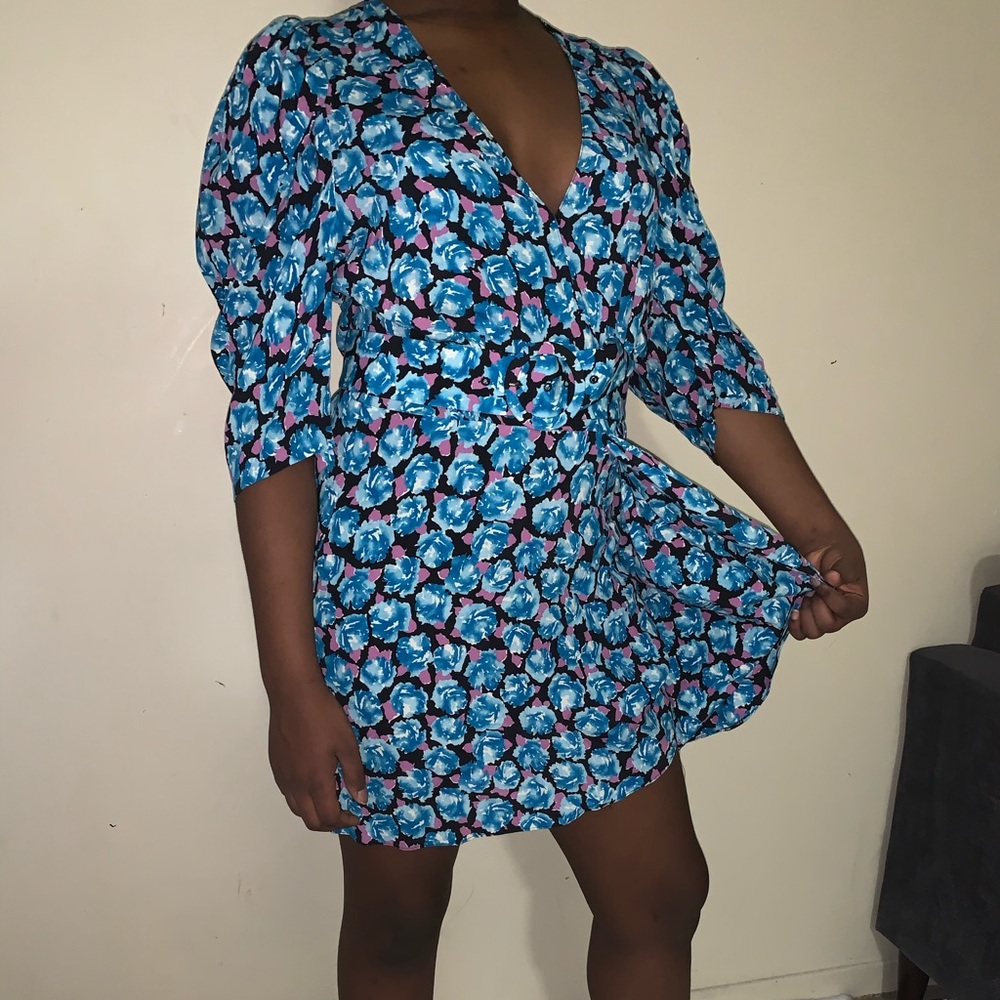 Brand new Zara Voluminous printed dress